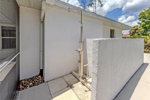 Villa ou maison à vendre à North Port, Floride: 3 chambres, 177.81 m2 № 2306184 - photo 29