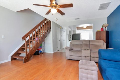 Adosado en venta en Tampa, Florida, 2 dormitorios, 101.64 m2 № 1725785 - foto 6