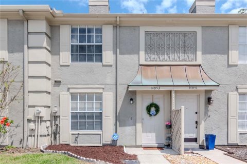 Adosado en venta en Tampa, Florida, 2 dormitorios, 101.64 m2 № 1725785 - foto 1