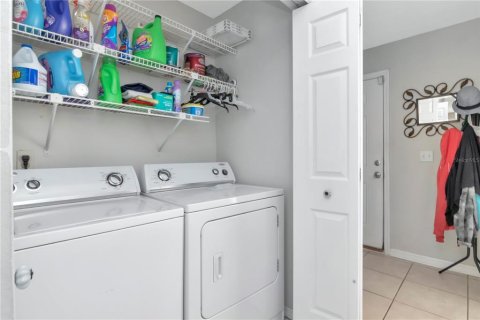 Adosado en venta en Tampa, Florida, 2 dormitorios, 101.64 m2 № 1725785 - foto 19