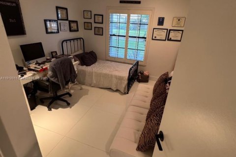 House in Coral Springs, Florida 4 bedrooms, 207.17 sq.m. № 1969065 - photo 16