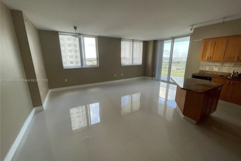 Купить кондоминиум в Халландейл-Бич, Флорида 3 спальни, 137.59м2, № 1933812 - фото 6