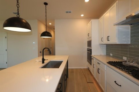 House in Apollo Beach, Florida 2 bedrooms, 156.73 sq.m. № 2167158 - photo 8