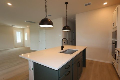 House in Apollo Beach, Florida 2 bedrooms, 156.73 sq.m. № 2167158 - photo 7