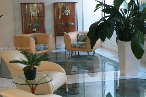 Снять в аренду кондоминиум в Ки-Бискейн, Флорида 1 спальня, 83.15м2, № 1989434 - фото 12