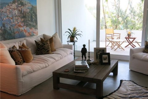 Снять в аренду кондоминиум в Ки-Бискейн, Флорида 1 спальня, 83.15м2, № 1989434 - фото 8