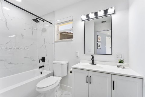 Купить виллу или дом в Корал-Спрингс, Флорида 3 спальни, 147.71м2, № 2021963 - фото 16