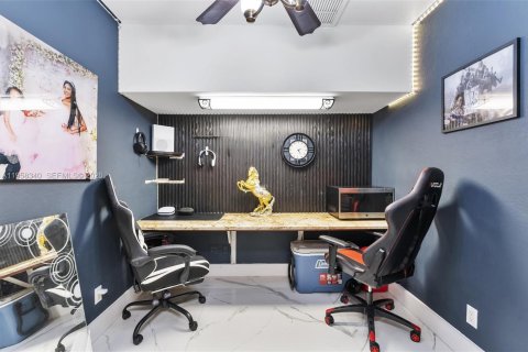 Купить виллу или дом в Корал-Спрингс, Флорида 3 спальни, 147.71м2, № 2021963 - фото 20