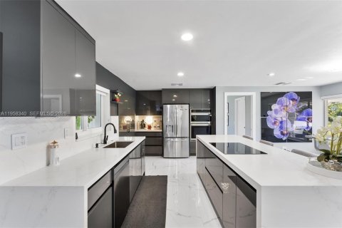 Купить виллу или дом в Корал-Спрингс, Флорида 3 спальни, 147.71м2, № 2021963 - фото 7