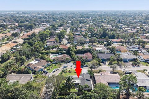 Купить виллу или дом в Корал-Спрингс, Флорида 3 спальни, 147.71м2, № 2021963 - фото 30