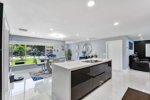 Купить виллу или дом в Корал-Спрингс, Флорида 3 спальни, 147.71м2, № 2021963 - фото 11