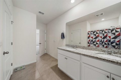 House in Davenport, Florida 3 bedrooms, 160.26 sq.m. № 2132017 - photo 27