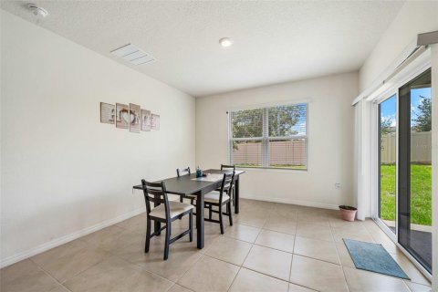 House in Davenport, Florida 3 bedrooms, 160.26 sq.m. № 2132017 - photo 7