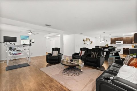 House in Groveland, Florida 3 bedrooms, 182.55 sq.m. № 1909322 - photo 10