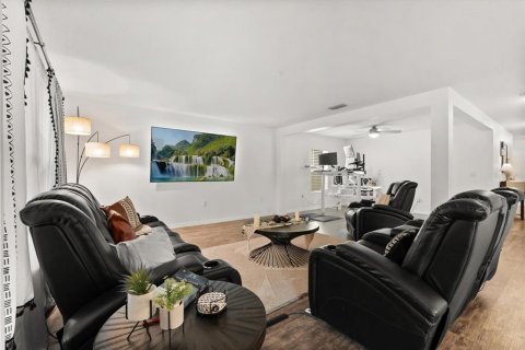 House in Groveland, Florida 3 bedrooms, 182.55 sq.m. № 1909322 - photo 9