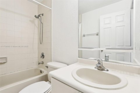Condo in Homestead, Florida, 3 bedrooms  № 1487196 - photo 15