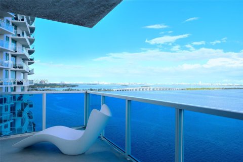 Condo in Miami, Florida, 2 bedrooms  № 2042113 - photo 9