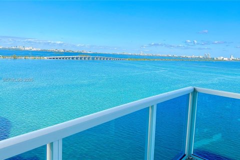 Condo in Miami, Florida, 2 bedrooms  № 2042113 - photo 7