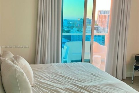 Condo in Miami, Florida, 2 bedrooms  № 2042113 - photo 20