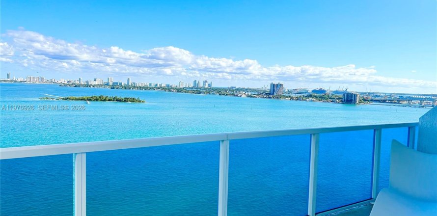 Condo in Miami, Florida, 2 bedrooms  № 2042113