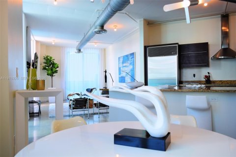 Condo in Miami, Florida, 2 bedrooms  № 2042113 - photo 6