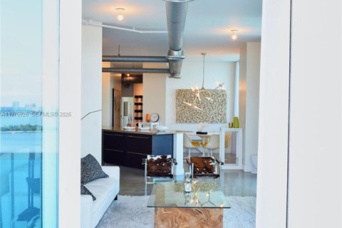 Condo in Miami, Florida, 2 bedrooms  № 2042113 - photo 12