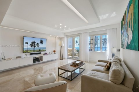Copropriété à louer à Miami Beach, Floride: 2 chambres, 174.19 m2 № 1862903 - photo 6