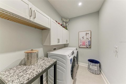 House in Bradenton, Florida 2 bedrooms, 144.74 sq.m. № 2091801 - photo 22