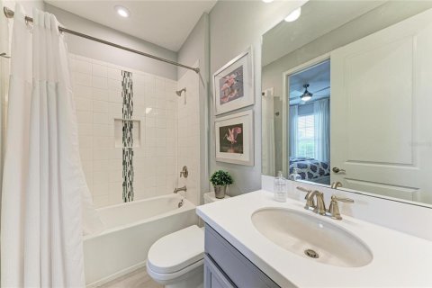 House in Bradenton, Florida 2 bedrooms, 144.74 sq.m. № 2091801 - photo 24