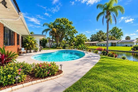 Villa ou maison à vendre à Orlando, Floride: 4 chambres, 238.94 m2 № 2388541 - photo 2