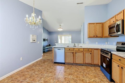 Villa ou maison à louer à Kissimmee, Floride: 3 chambres, 133.69 m2 № 2388548 - photo 13