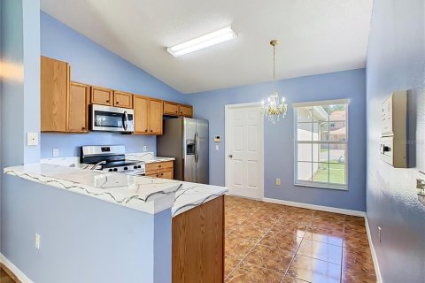 Villa ou maison à louer à Kissimmee, Floride: 3 chambres, 133.69 m2 № 2388548 - photo 12