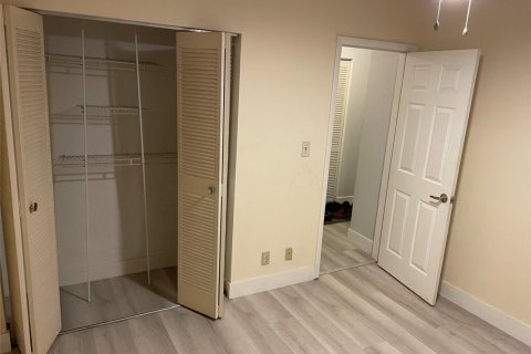 House in Coconut Creek, Florida 2 bedrooms, 115.76 sq.m. № 1171271 - photo 1