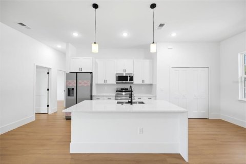 Casa en venta en Ocala, Florida, 4 dormitorios, 167.13 m2 № 2094232 - foto 9