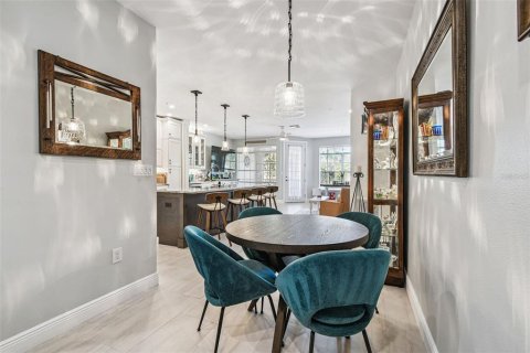 Adosado en venta en Apollo Beach, Florida, 4 dormitorios, 288.74 m2 № 2097125 - foto 10