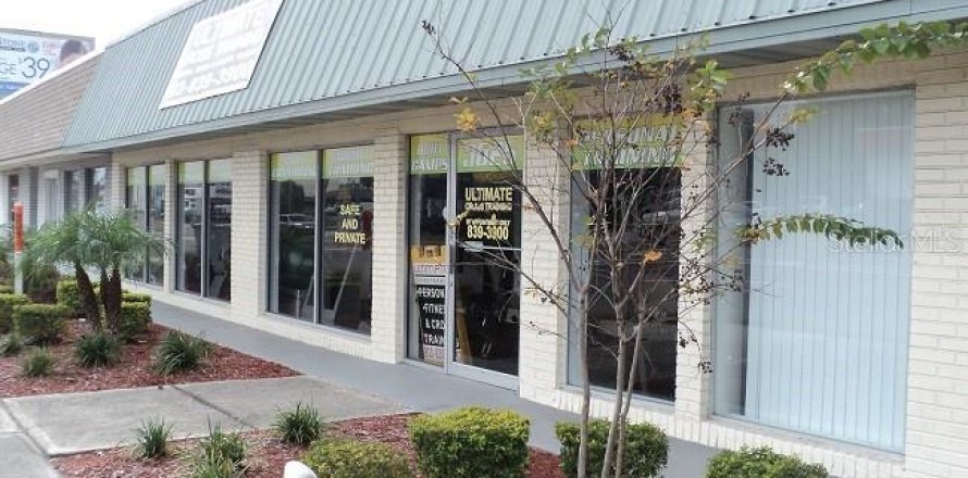 Immobilier commercial à Tampa, Floride 99.41 m2 № 1772081