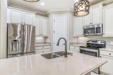 Villa ou maison à vendre à Kissimmee, Floride: 2 chambres, 164.53 m2 № 2219631 - photo 9
