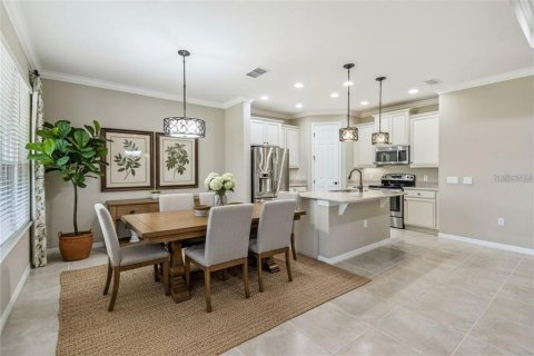 Villa ou maison à vendre à Kissimmee, Floride: 2 chambres, 164.53 m2 № 2219631 - photo 11