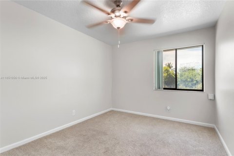 Townhouse in West Palm Beach, Florida 3 bedrooms, 139.54 sq.m. № 1855032 - photo 8