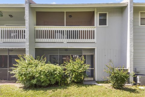 Townhouse in West Palm Beach, Florida 3 bedrooms, 139.54 sq.m. № 1855032 - photo 16