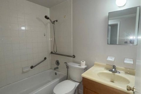 House in Sanford, Florida 3 bedrooms, 129.13 sq.m. № 2388674 - photo 16