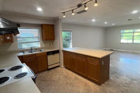 House in Sanford, Florida 3 bedrooms, 129.13 sq.m. № 2388674 - photo 10