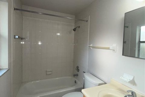 House in Sanford, Florida 3 bedrooms, 129.13 sq.m. № 2388674 - photo 20