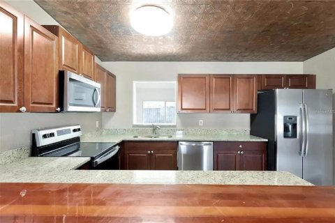 House in Seminole, Florida 2 bedrooms, 100.33 sq.m. № 1765922 - photo 6