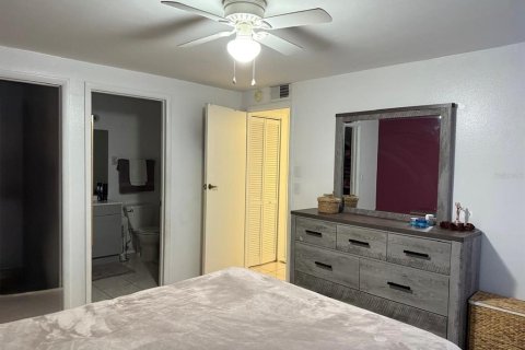 Condo in Bradenton, Florida, 2 bedrooms  № 1803711 - photo 9