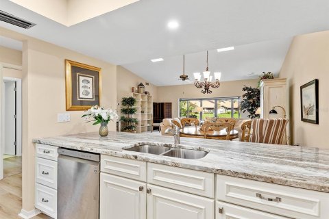 Villa ou maison à louer à Sarasota, Floride: 2 chambres, 159.79 m2 № 1569633 - photo 15