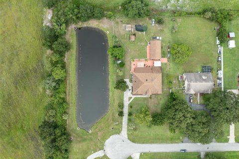 House in Kissimmee, Florida 5 bedrooms, 260.22 sq.m. № 1806882 - photo 12