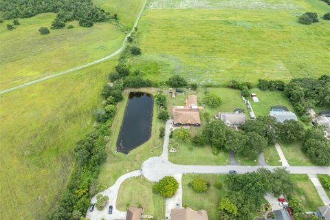 House in Kissimmee, Florida 5 bedrooms, 260.22 sq.m. № 1806882 - photo 14