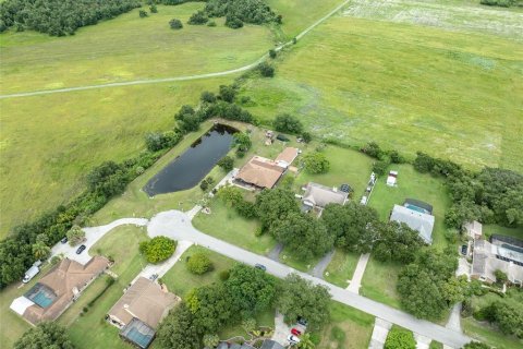 House in Kissimmee, Florida 5 bedrooms, 260.22 sq.m. № 1806882 - photo 13