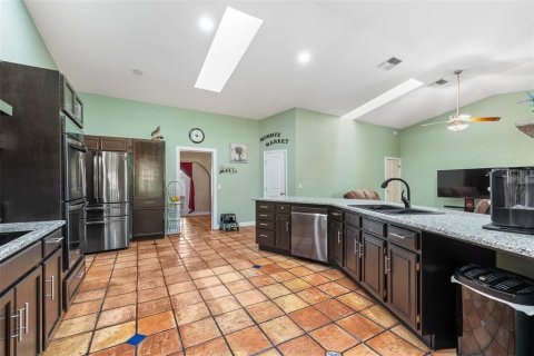 House in Kissimmee, Florida 5 bedrooms, 260.22 sq.m. № 1806882 - photo 19